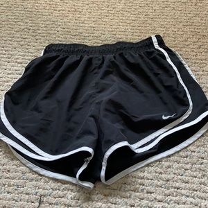 Nike Women's Tempo Dry Core 3'' Running Shorts